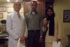 كانت هدية زواج منى من السودان أن تجرى عملية الليزك فى القاهرة بواسطة د أحمد خليل