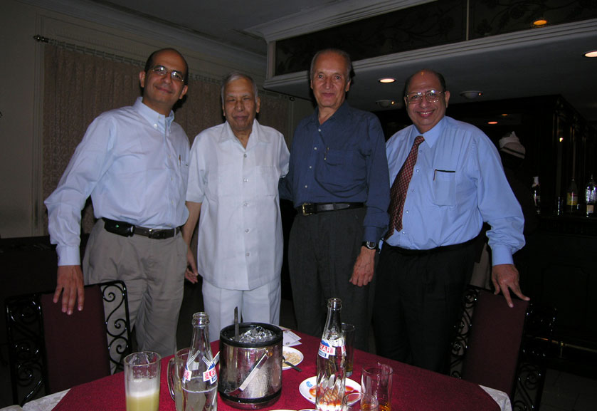 Professor Agarwal (father) founder of the Agarwal group of hospitals with Professor Keiki Mehta welcome their guests Prof Ahmad Khalil (Egypt) and Prof Eduardo Arenas (Colombia)